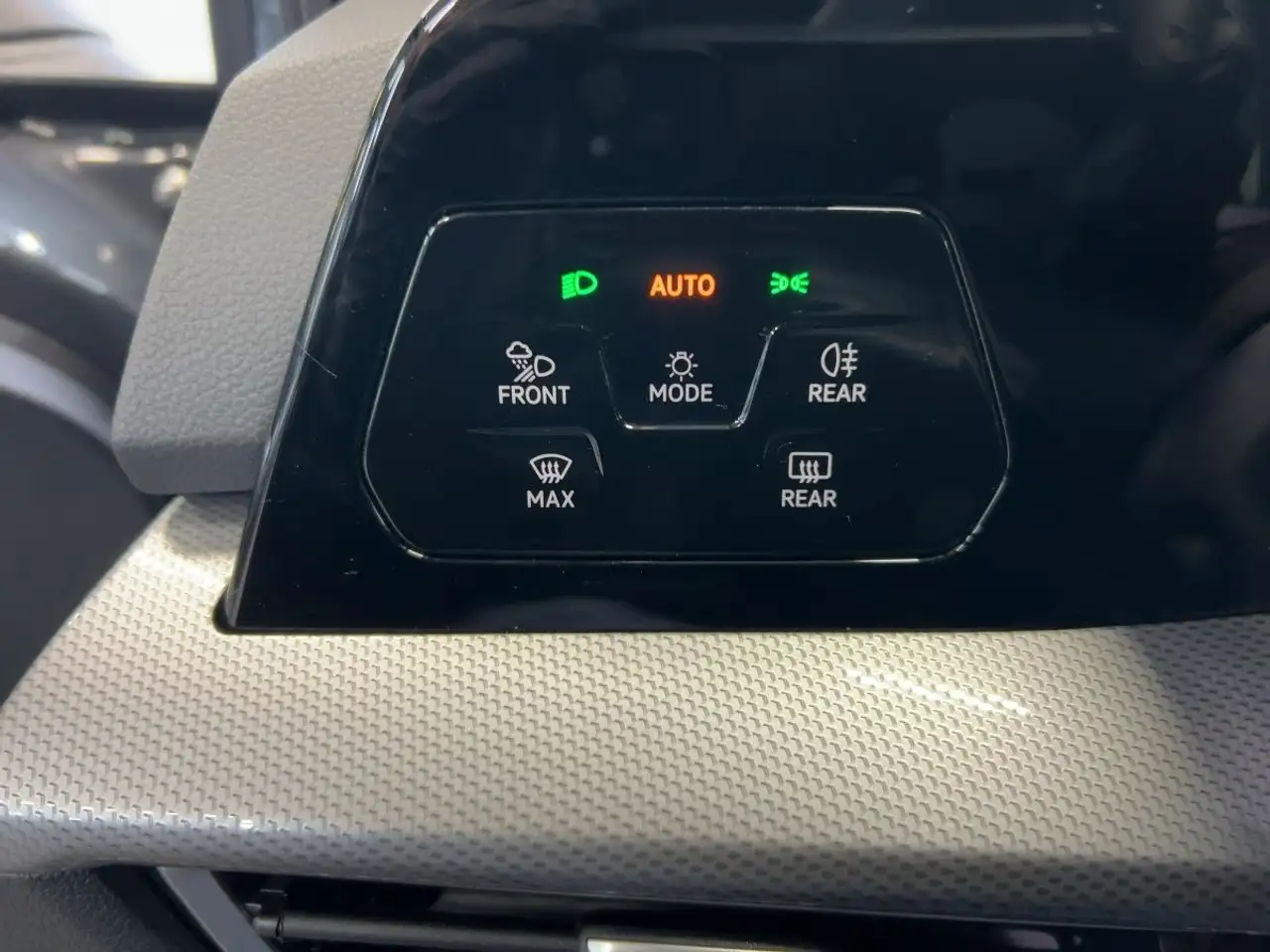 Volkswagen Golf VIII "STYLE" 1.5 eTSI 7-Gang-DSG — Galerie du véhicule 17