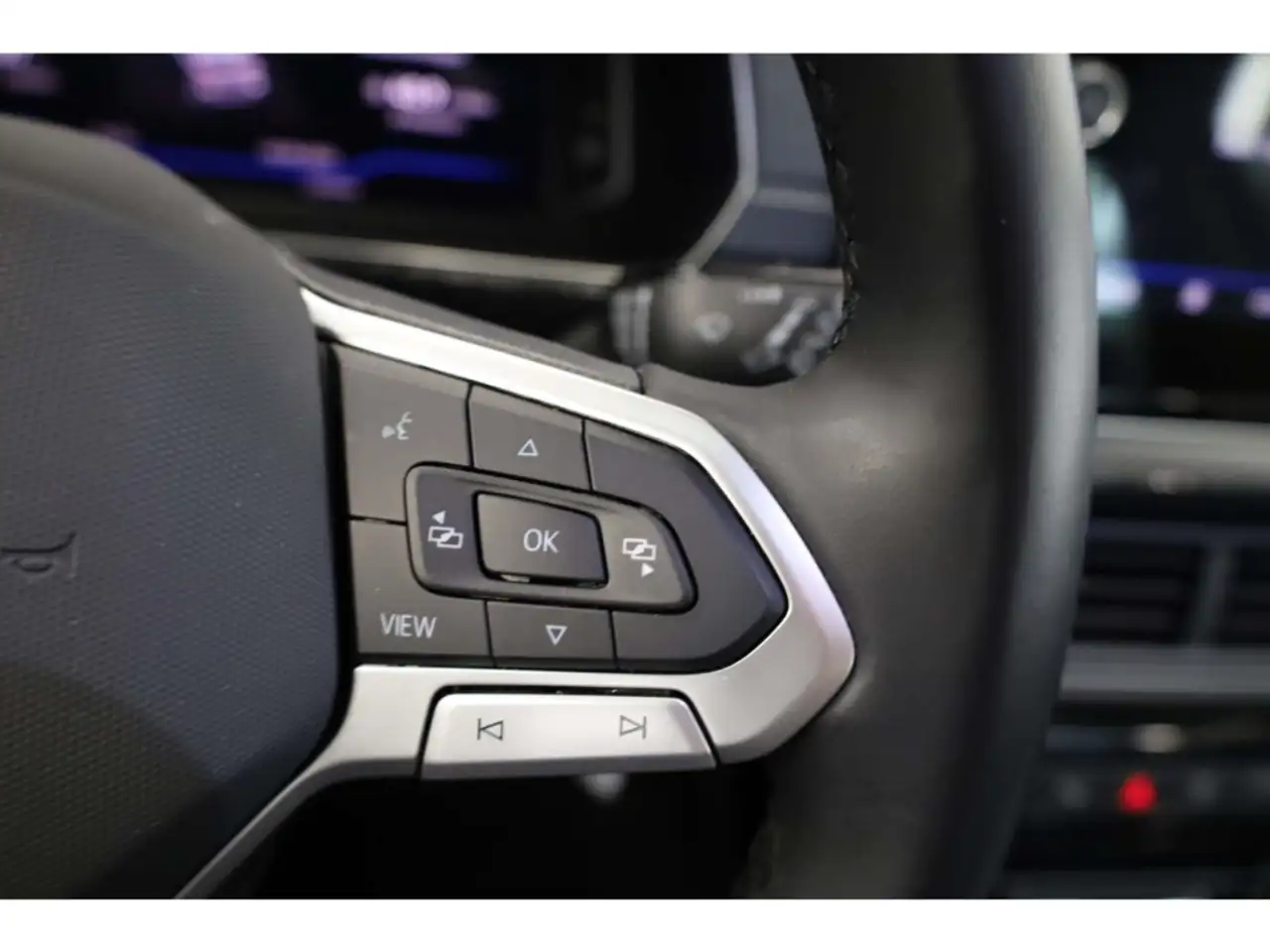 Volkswagen T-Cross 1.0 TSI Style 6Gg.AHK/RFK/DAB/LED/DCP/SH — Galería del vehículo 13
