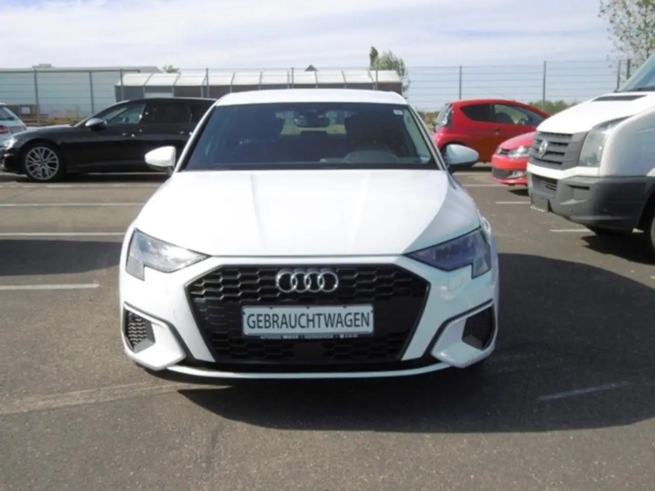 Audi A3 Sportback 35 1.5 TFSI MHEV Basis Klima Navi — معرض صور السيارة 2