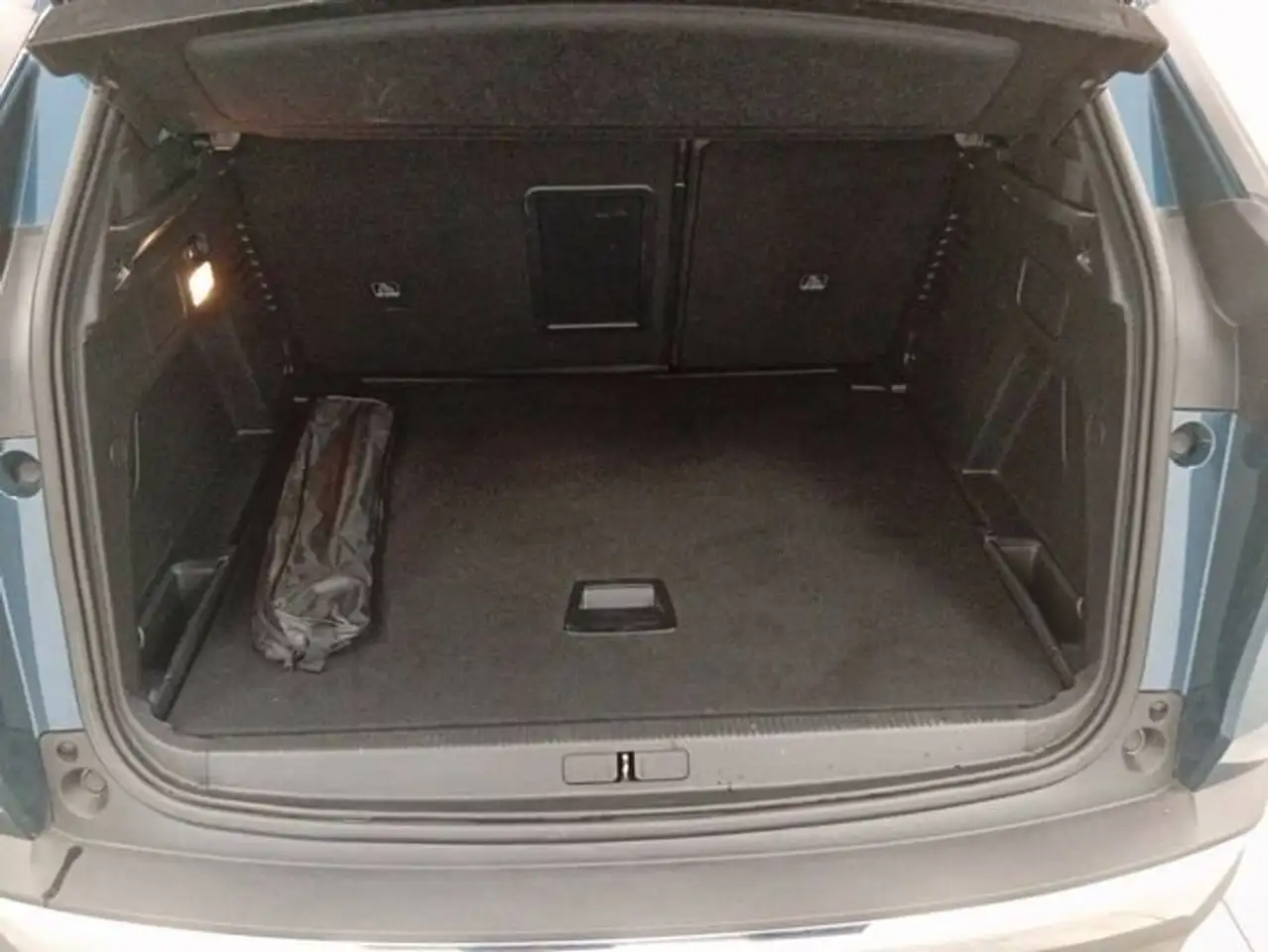Peugeot 3008 1.2 PureTech S&S Allure 130 — معرض صور السيارة 6