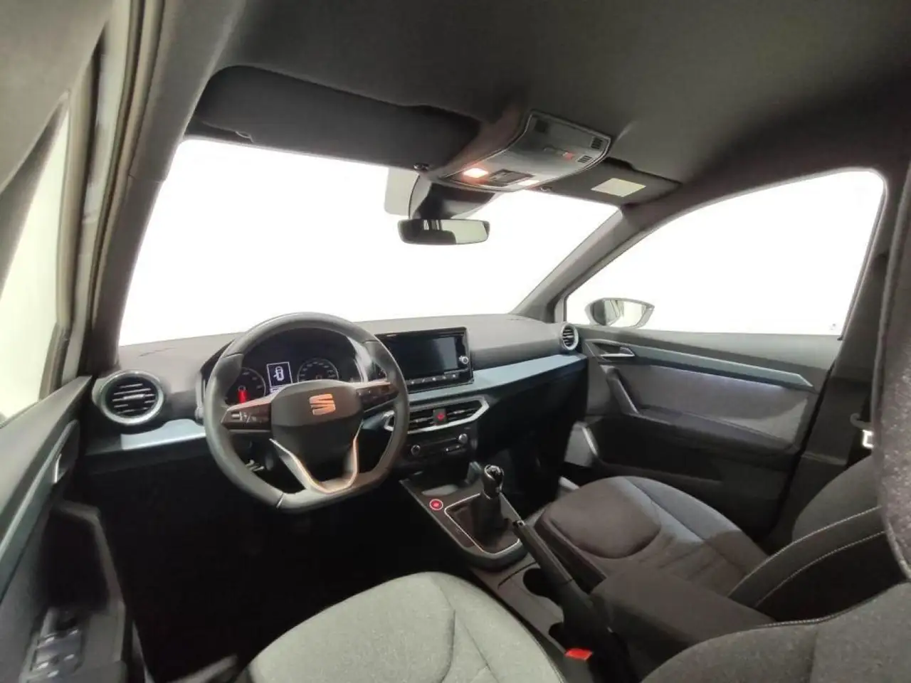 SEAT Arona 1.0 TSI S&S Xperience XM 115 — Galería del vehículo 13
