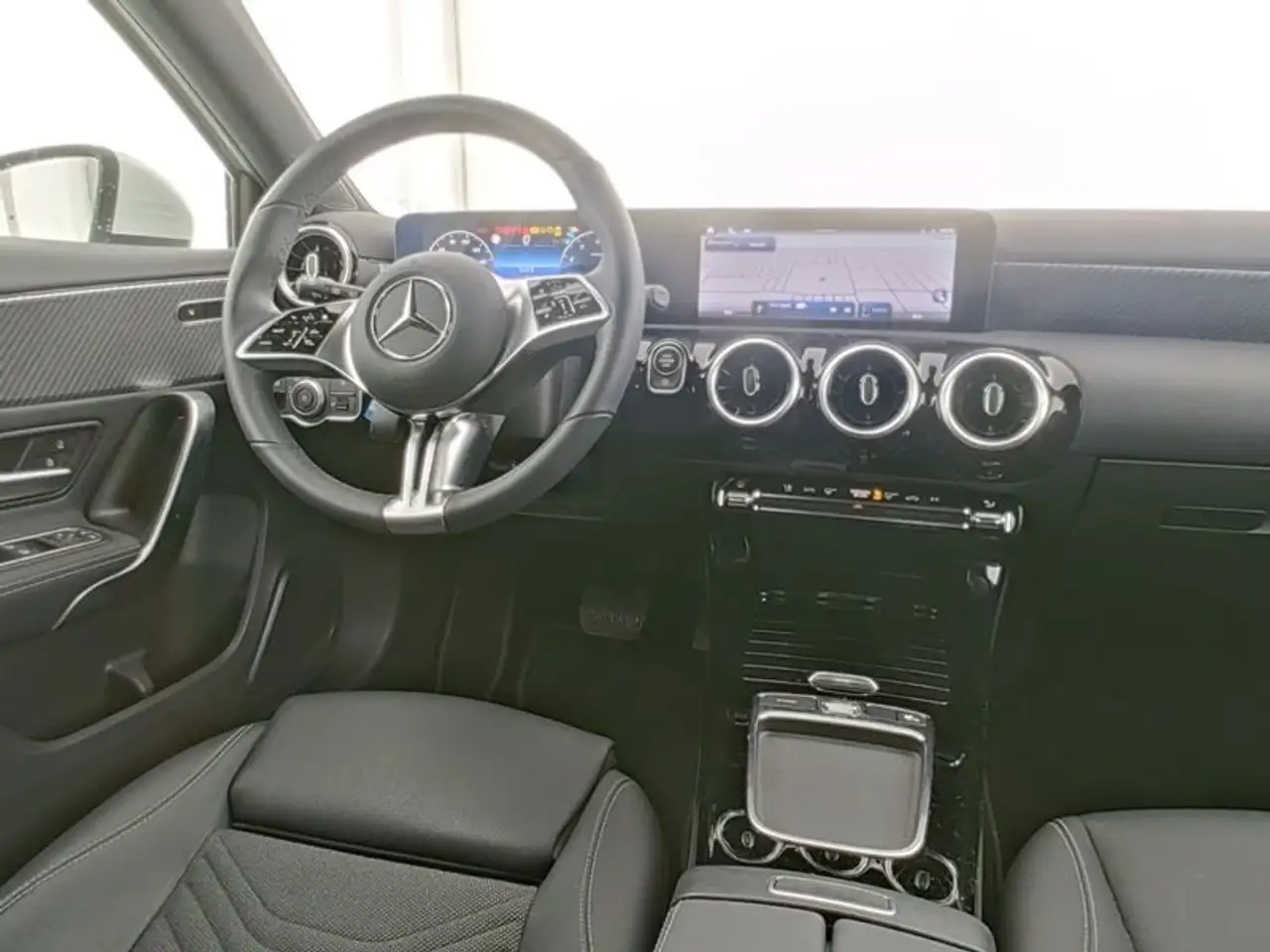 Mercedes-Benz A 180 A 180 PROGRESSIVE Line Advanced — Galerie du véhicule 6