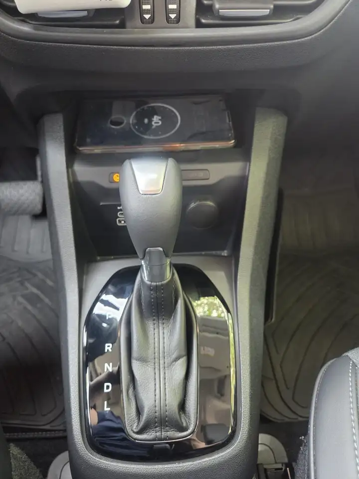 Ford Tourneo Courier 1.0 Ecoboost Active Aut. — معرض صور السيارة 10