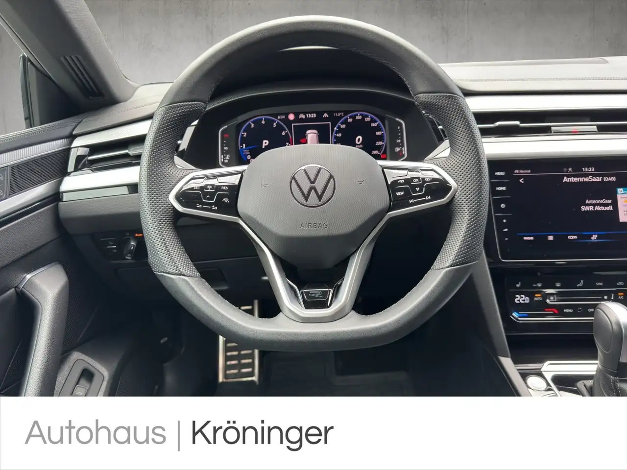 Volkswagen Arteon Shooting Brake 2.0 TSI DSG R-Line AHK IQ — Vehicle gallery 12