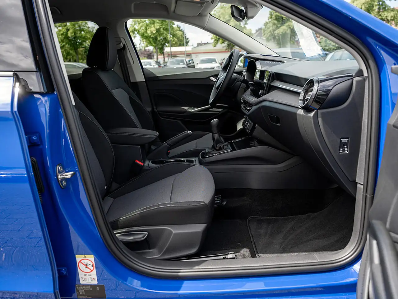 Skoda Fabia 1.0 TSI Drive KAMERA LED KLIMA SHZ PDC — Galería del vehículo 3
