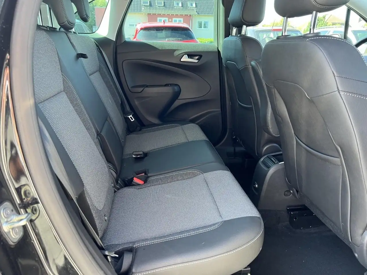 Opel Crossland X Crossland Elegance Paket Klima Navi — Galería del vehículo 24