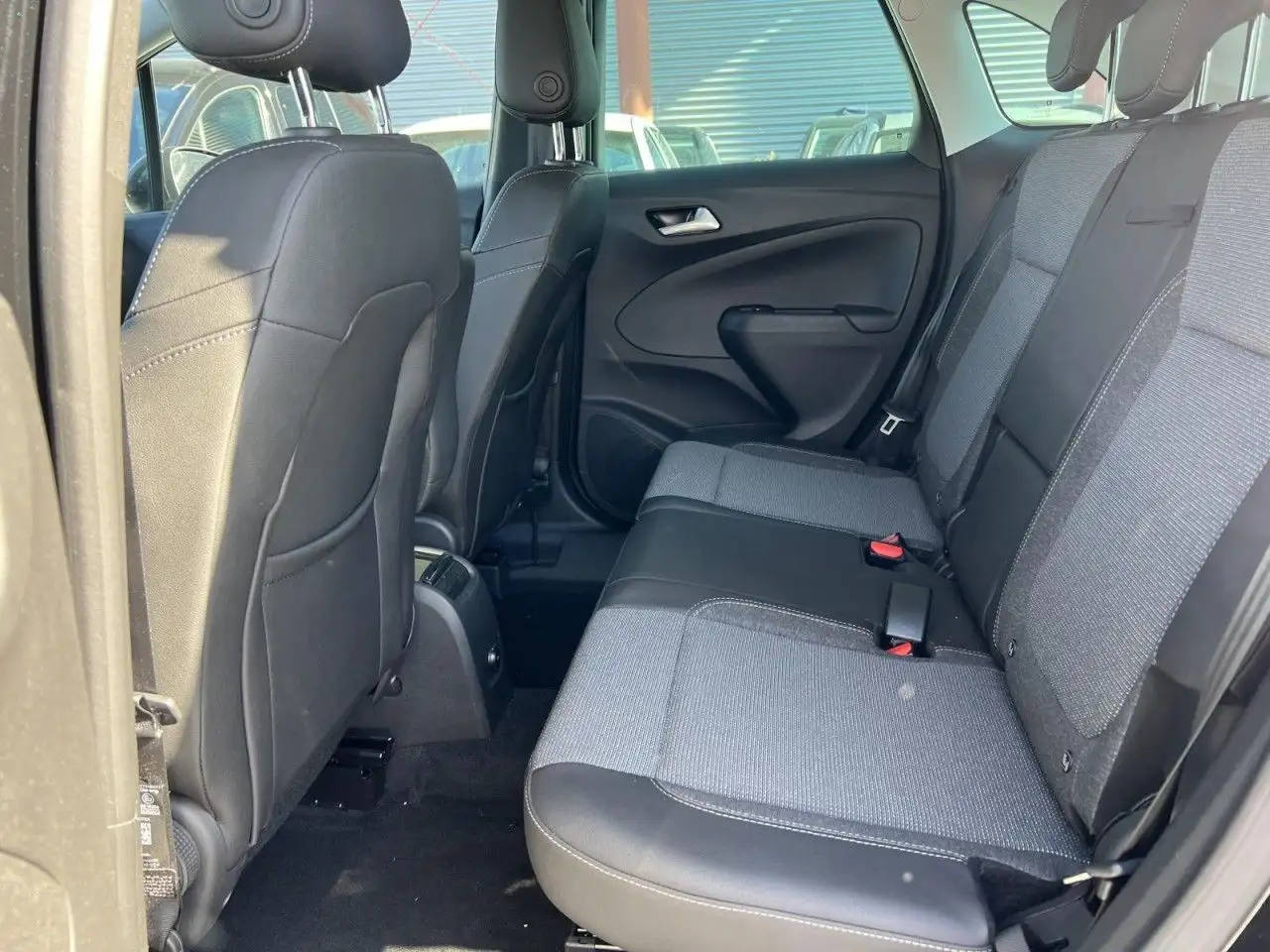 Opel Crossland X Crossland Elegance Paket Klima Navi — Galería del vehículo 22