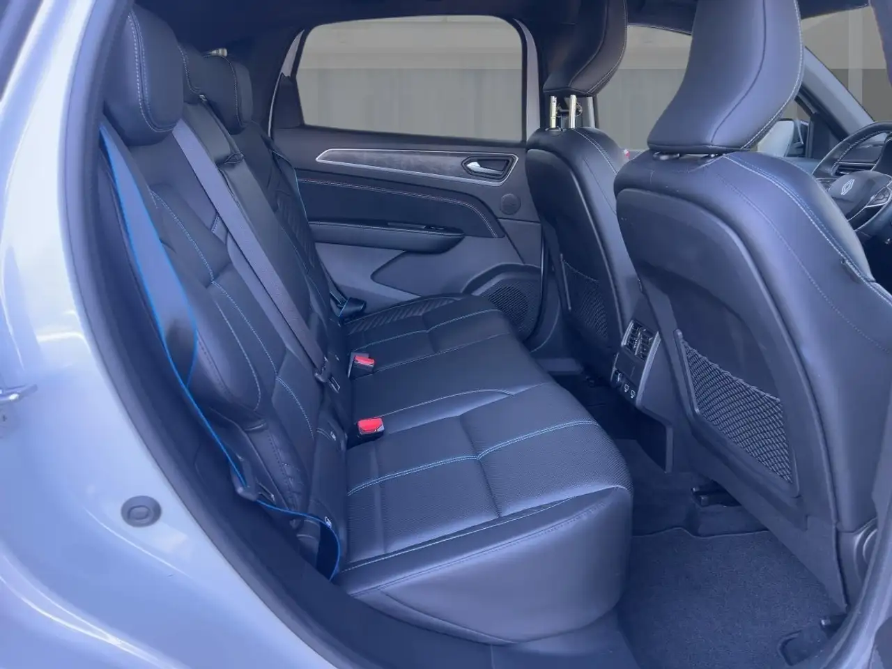 Renault Arkana RIT ALPINE Mild Hybrid 160 EDC SHZ AHK — Galería del vehículo 11