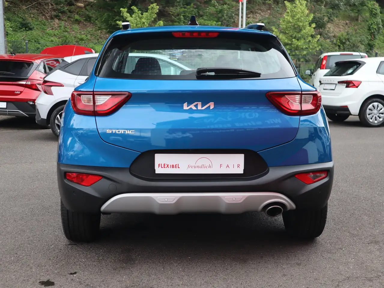 Kia Stonic 1.2 Vision Navi Sitzheizung Kamera PDC — معرض صور السيارة 5