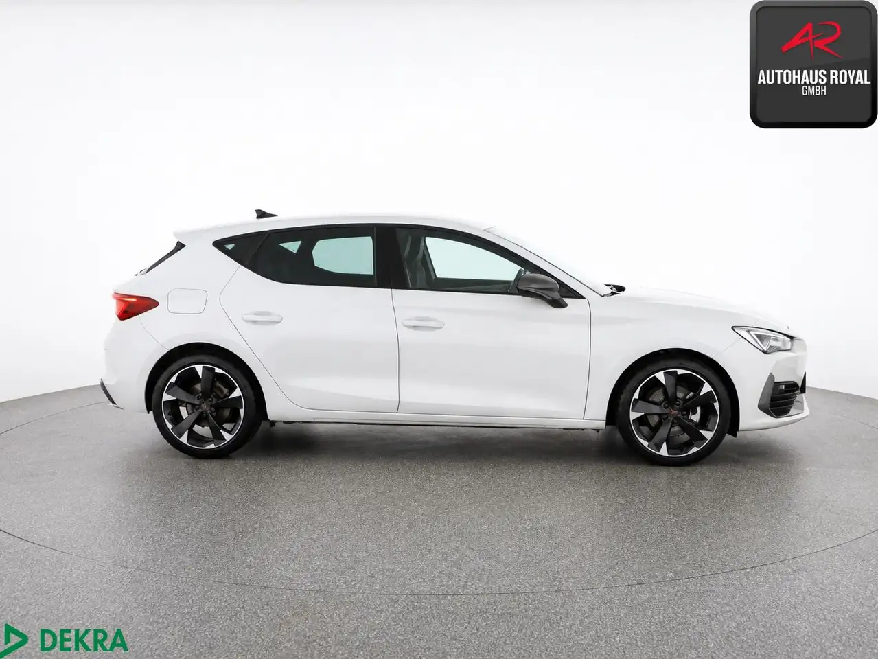 CUPRA Leon 1.5 eTSI MEMORY,VOLLLEDER,ACC,KESSY,CARPLAY — Vehicle gallery 6