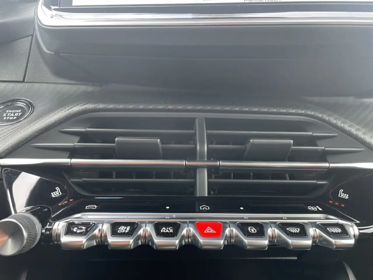 Peugeot 208 Hybrid 100 GT Navi LED SHZ Apple CarPlay Android A — معرض صور السيارة 17