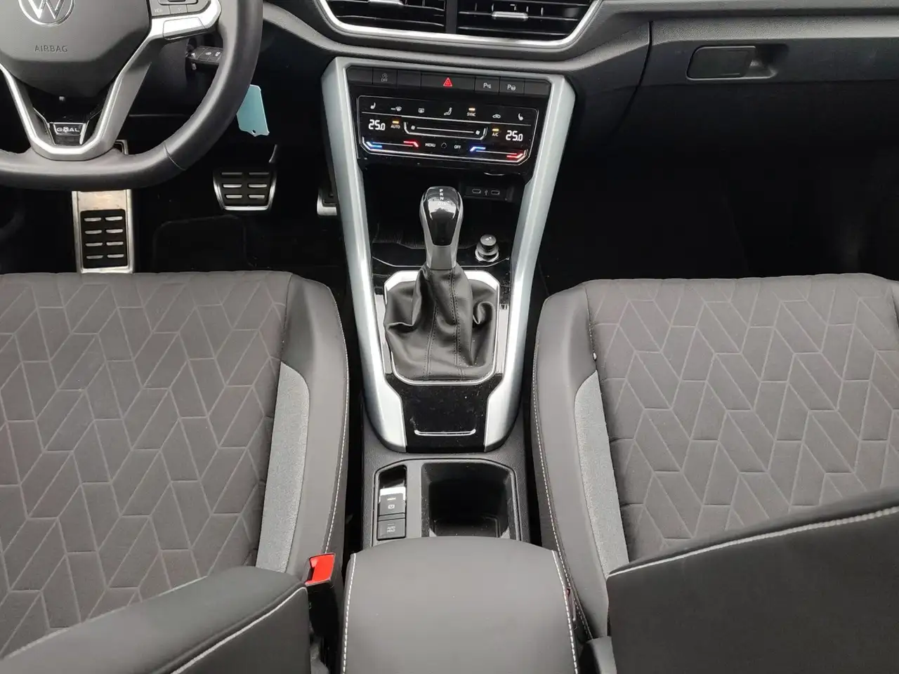 Volkswagen T-Roc 1.5 TSI DSG Goal *Navi*AHK*Kamera*ASG*ACC — Galerie du véhicule 9