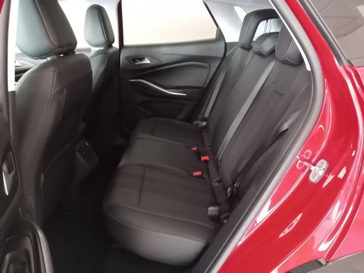 Opel Grandland 1.2T XHT MT6 S/S GS — معرض صور السيارة 10