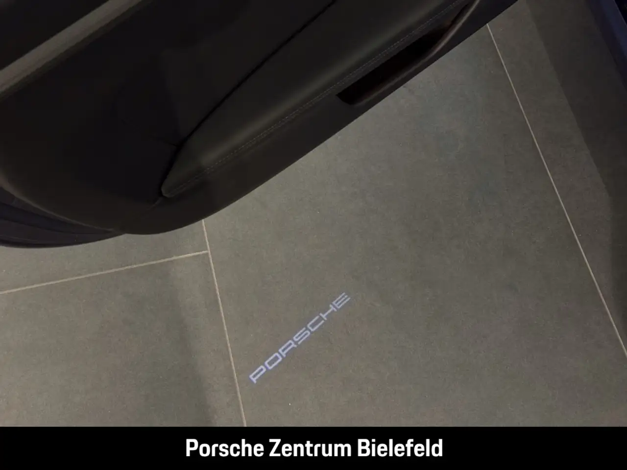 Porsche 992 911 Carrera Liftsystem-VA Sportabgas BOSE — معرض صور السيارة 32