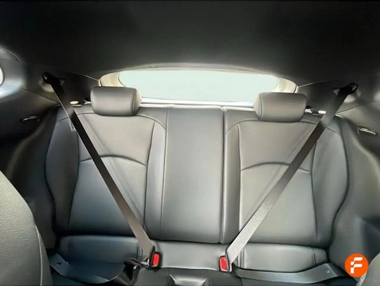 Toyota Yaris 1.6T 276 MANUAL RZ — معرض صور السيارة 13