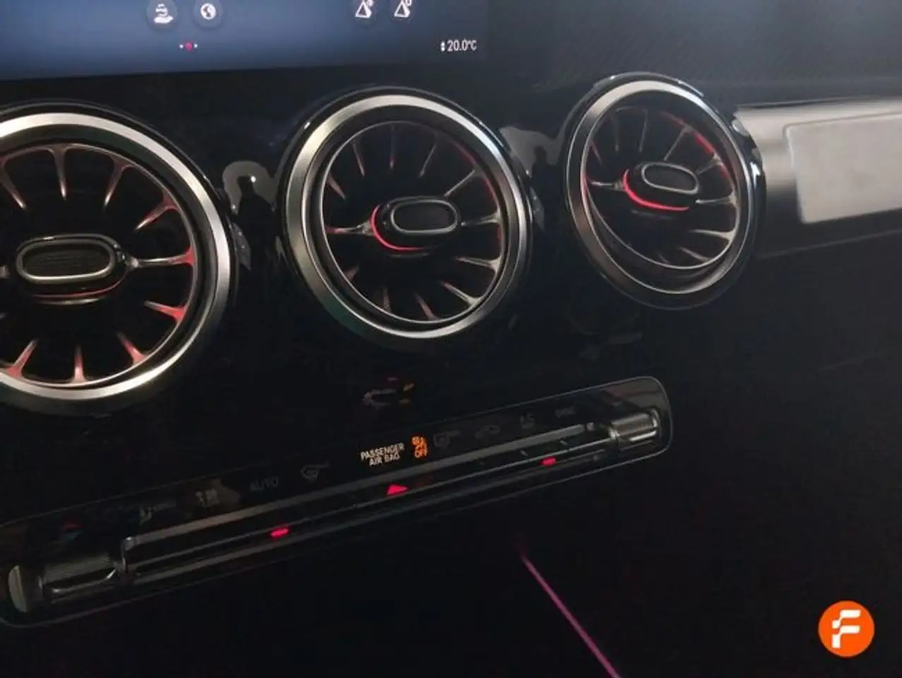 Mercedes-Benz GLB 200 d — Galería del vehículo 16