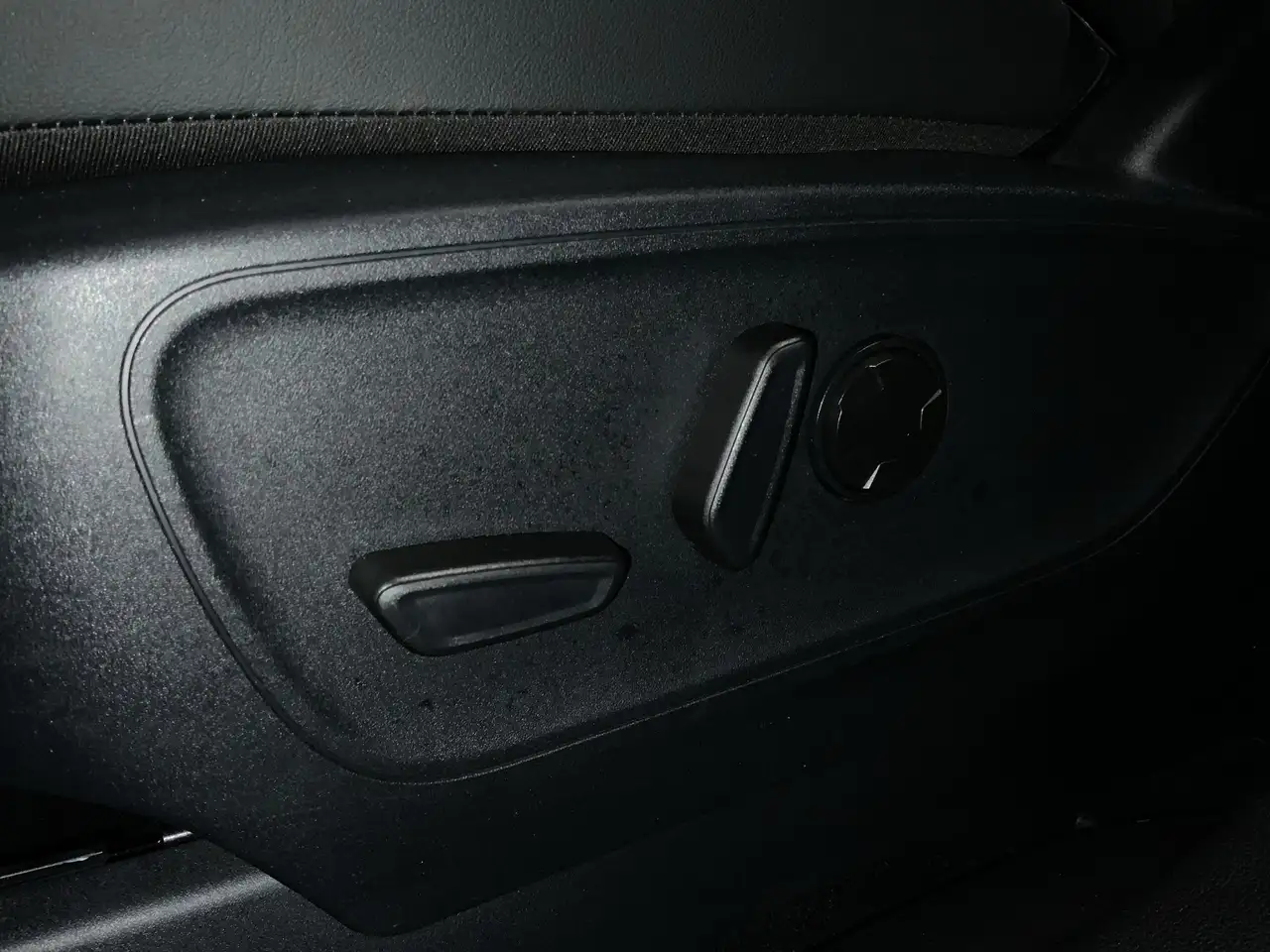Ford Kuga ST-Line X Aut.*360GRAD*LED-MATRIX*NAVI*GRA*WINTER- — معرض صور السيارة 23