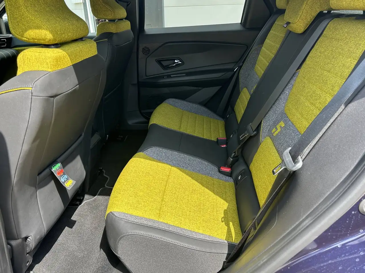 Renault Megane E-Tech 5 Iconic cinq autonomía confort 110 kW — معرض صور السيارة 20