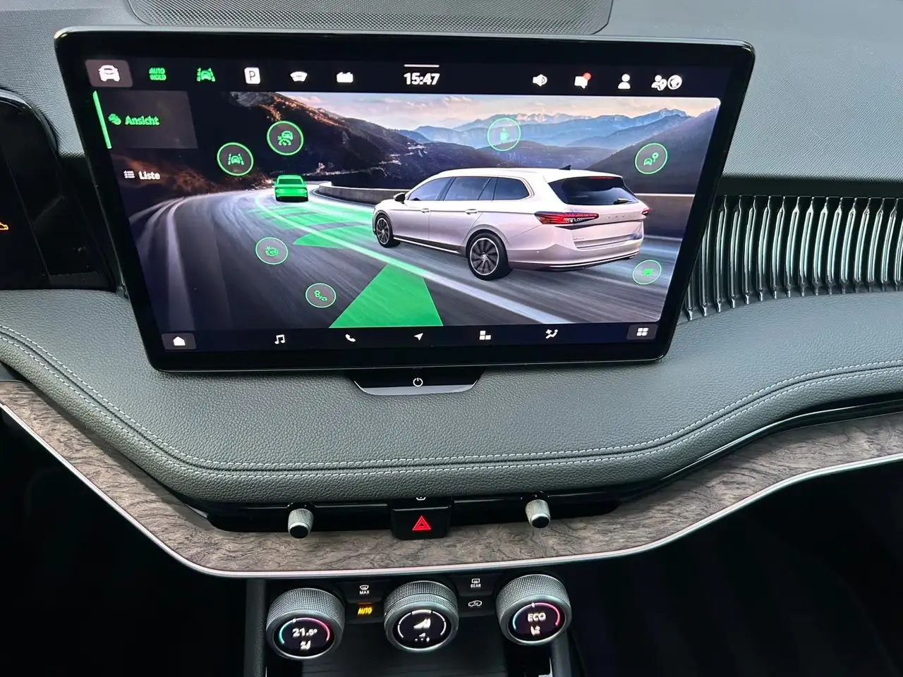 Skoda Superb 1.5 TSI iV 150kW L&K *AHK*DCC — Galería del vehículo 12