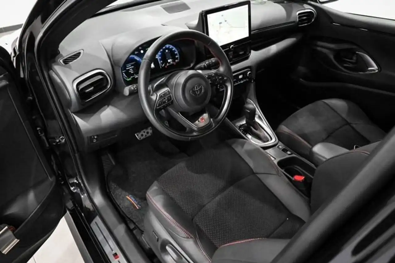 Toyota Yaris 5p 130H GR Sport — Galerie du véhicule 9