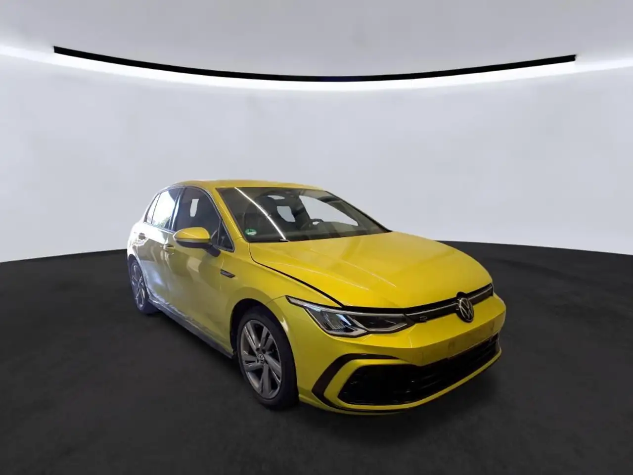 Volkswagen Golf VIII 1.5 eTSI DSG R-Line APP LED PDC — Vehicle gallery 3