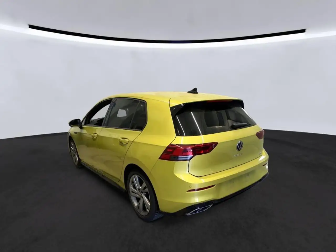 Volkswagen Golf VIII 1.5 eTSI DSG R-Line APP LED PDC — Vehicle gallery 4