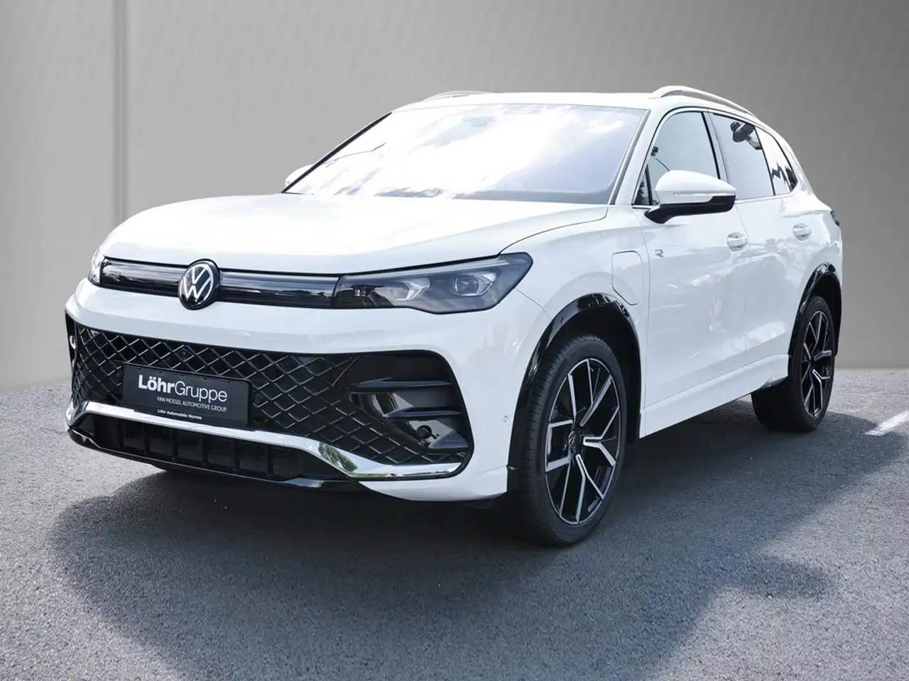 Volkswagen Tiguan 1.5 TSI eHybrid R-Line *PANO*ACC*DCC*LEDER*MATRIX* — Galería del vehículo 2
