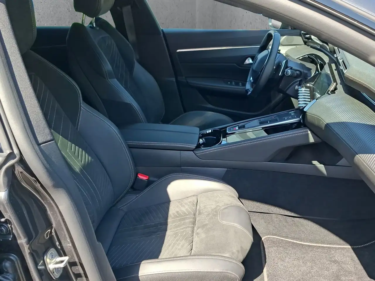 Peugeot 508 130 SW GT — Vehicle gallery 17