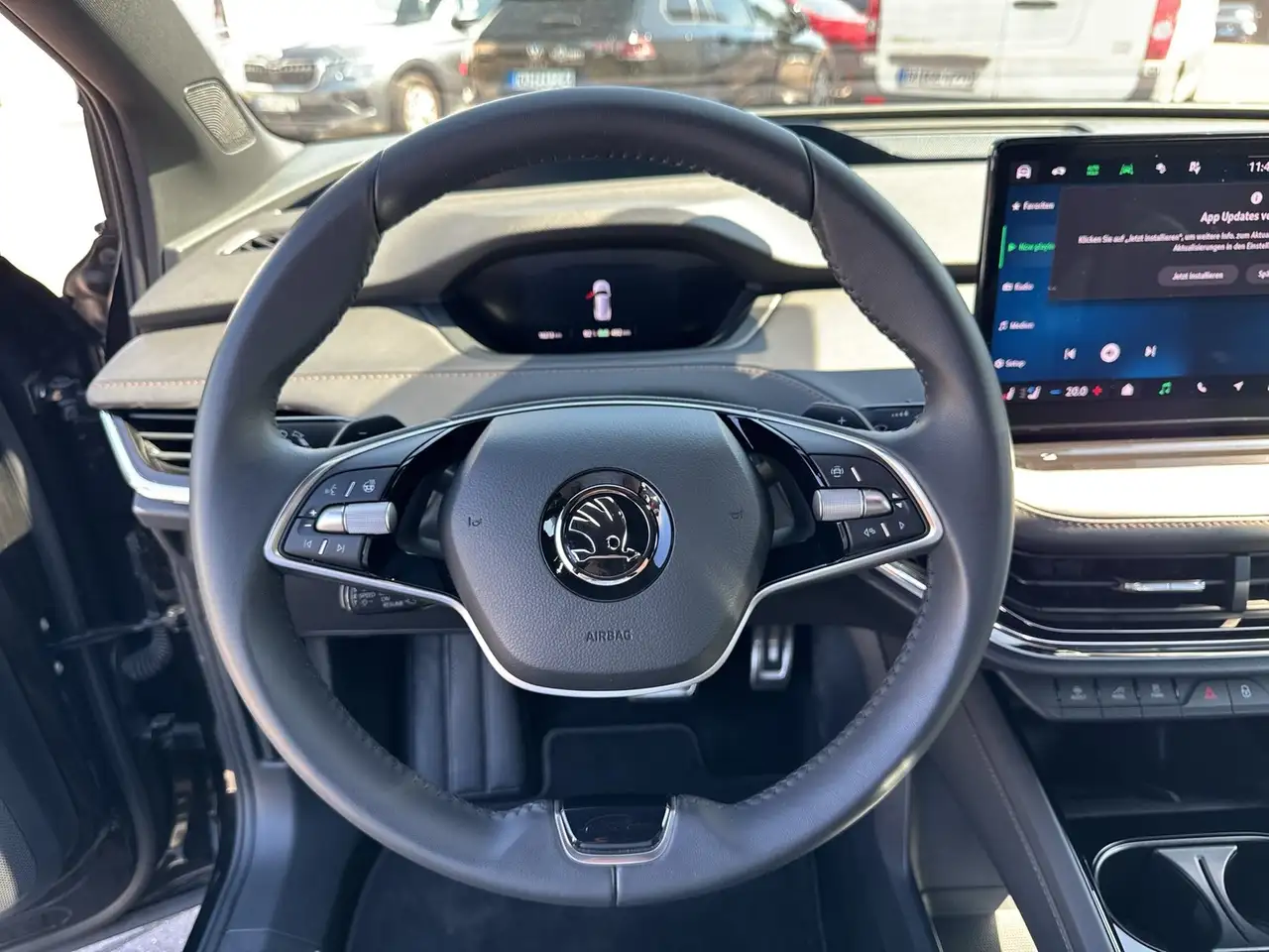 Skoda Enyaq 85 L&K Matrix-LED Canton Kamera Navi — Galería del vehículo 8