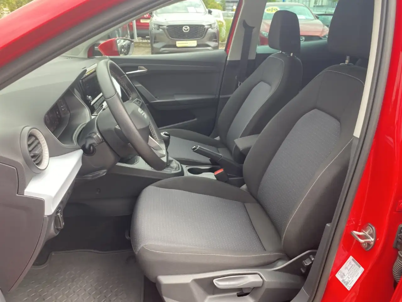 SEAT Ibiza STYLE EDITION 1.0 TSI Style Edition PDC+SHZ+KAMERA — Galerie du véhicule 9