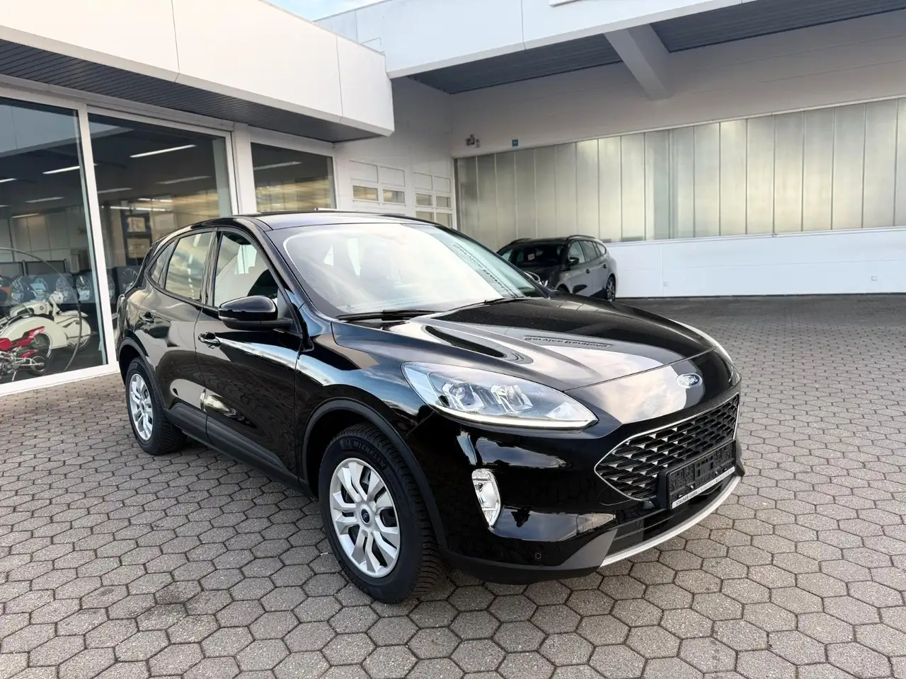 Ford Kuga Cool & Connect DAB PDC KLIMA — Vehicle gallery 11