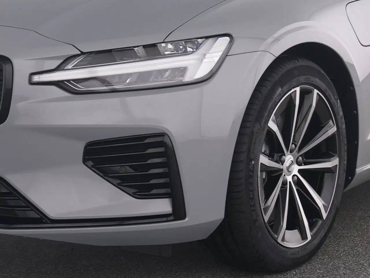 Volvo V60 T8 Recharge Plus Dark+WINTERPAK+MEMORY+ — Galerie du véhicule 10