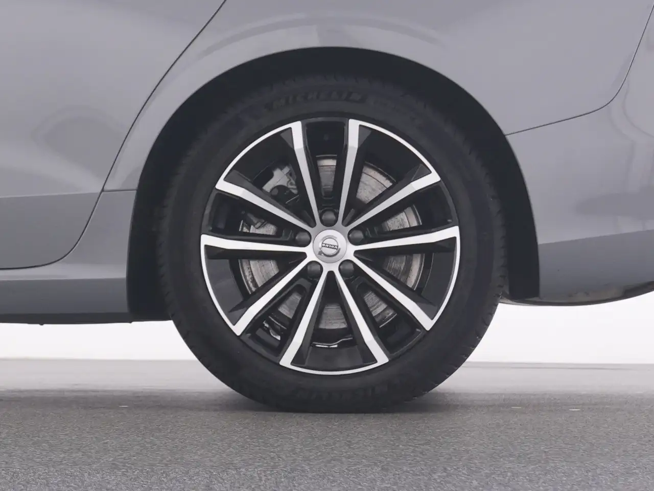 Volvo V60 T8 Recharge Plus Dark+WINTERPAK+MEMORY+ — Galerie du véhicule 22