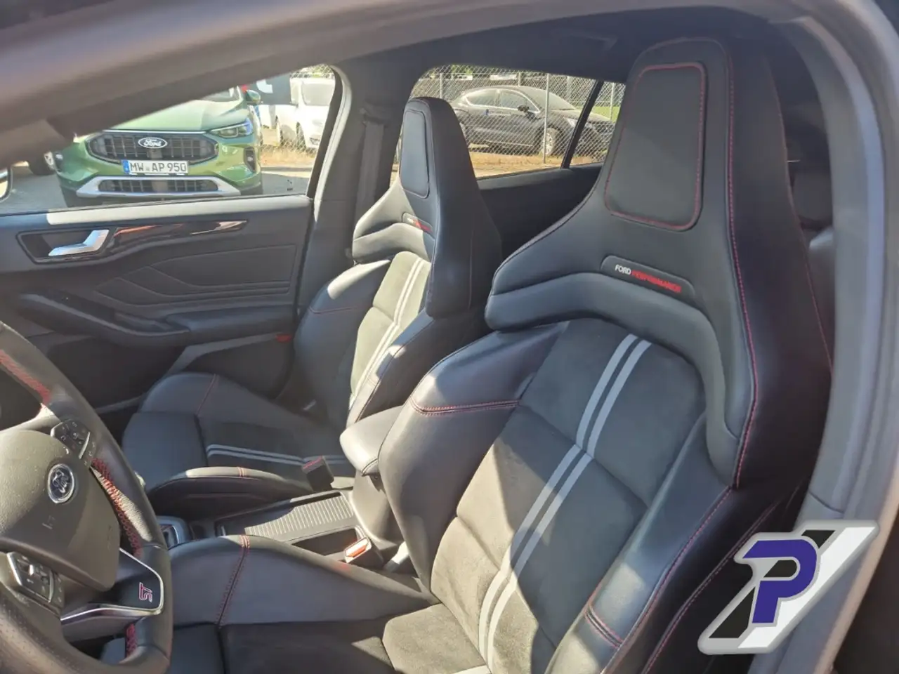 Ford Focus Turnier ST X Sportpaket HUD Navi Digitales Cockpit — معرض صور السيارة 21