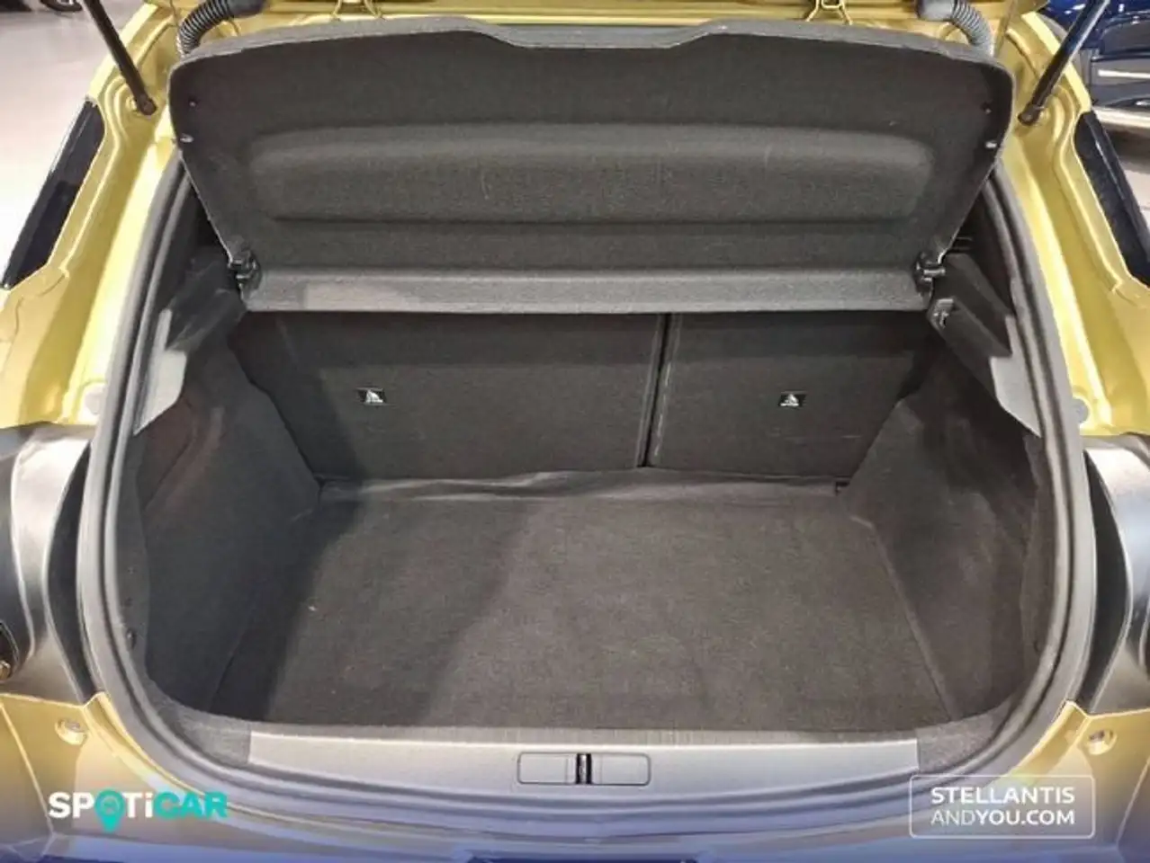 Lancia Ypsilon Hybrid 74kW (100CV) LX — معرض صور السيارة 6