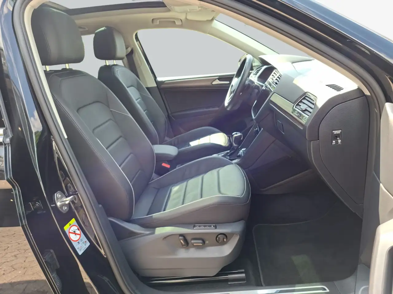 Volkswagen Tiguan Allspace 2.0 TSI 4Motion DSG Elegance 7-Sit — Vehicle gallery 15