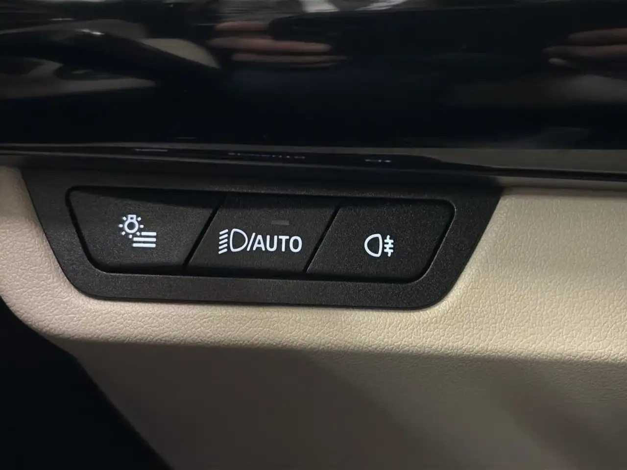 BMW X1 sDrive 20iA — معرض صور السيارة 12