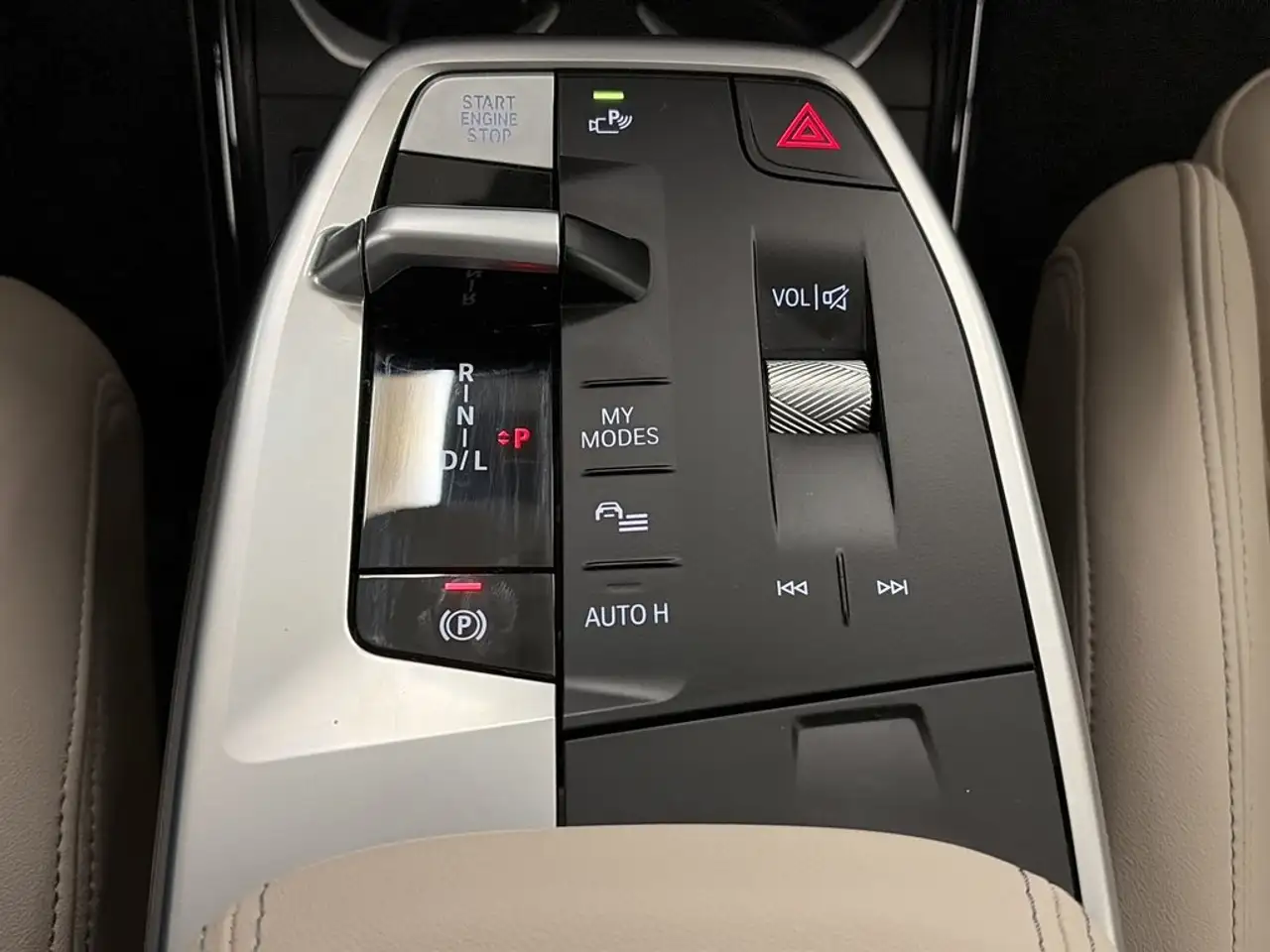 BMW X1 sDrive 20iA — معرض صور السيارة 26