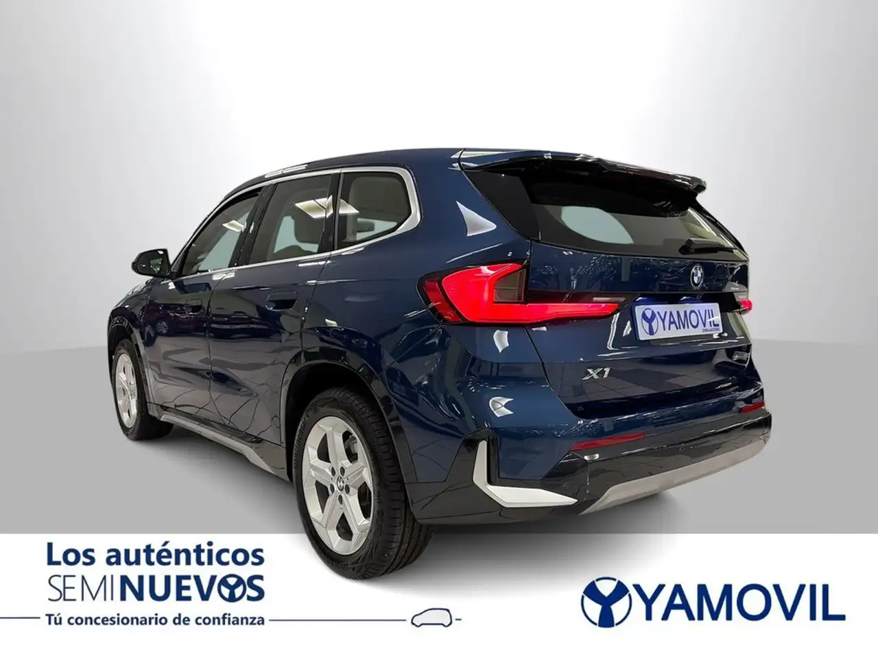 BMW X1 sDrive 20iA — معرض صور السيارة 5