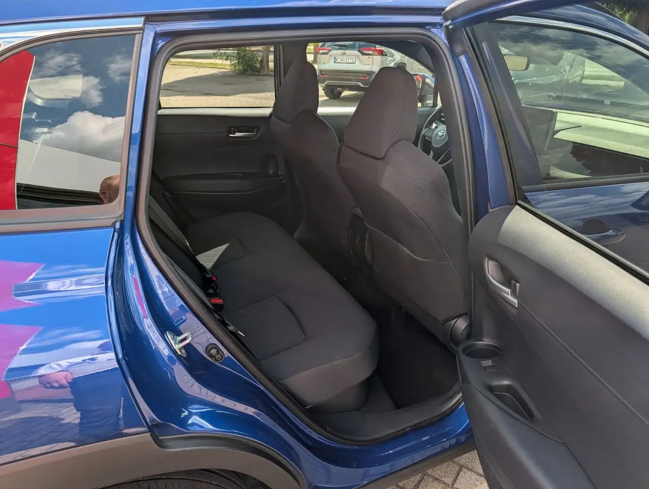 Toyota Corolla Cross 2.0-l-VVT-i Hybrid Style-Comfort — Galería del vehículo 15