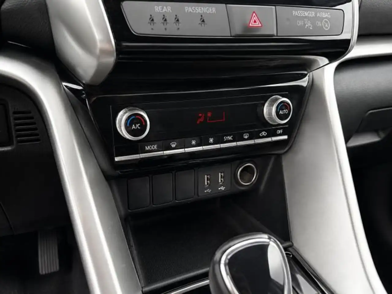 Mitsubishi Eclipse Cross PHEV Kaiteki 4WD — Vehicle gallery 19