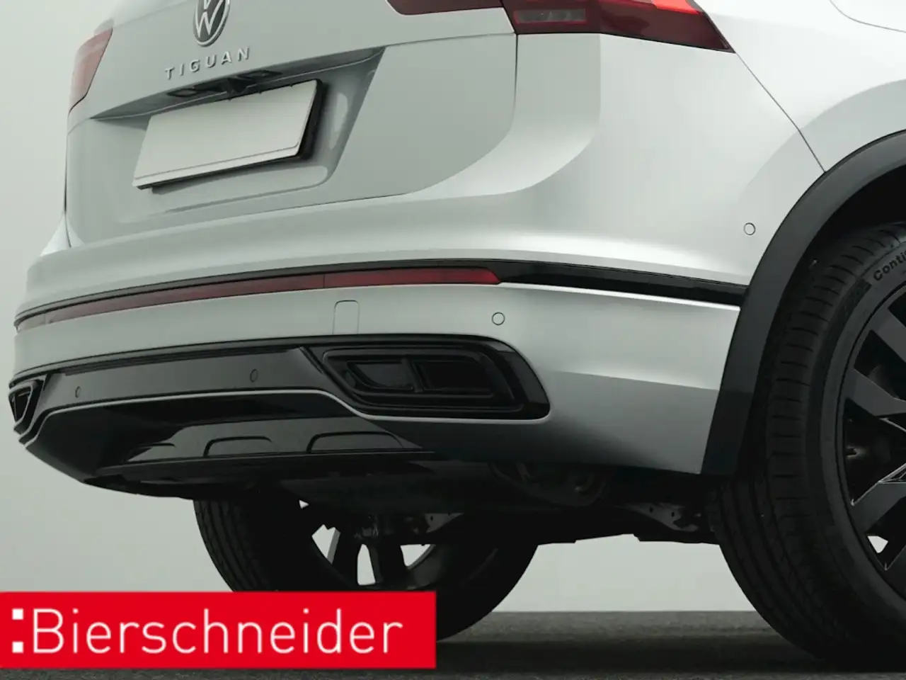 Volkswagen Tiguan 1.5 TSI DSG R-Line BLACK-STYLE IQ-LIGHT H&K ALU 20 — Vehicle gallery 24