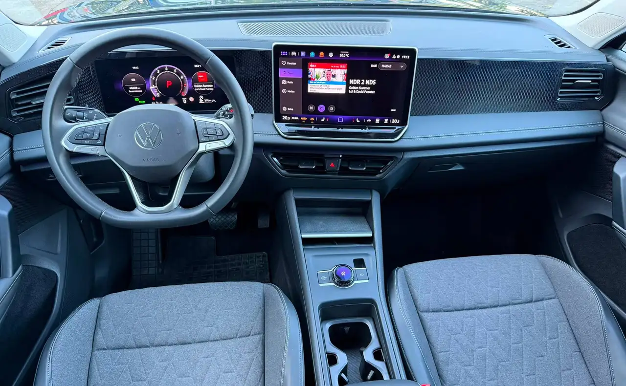 Volkswagen Tiguan 1.5 eTSI 96 kW Life KAMERA AHK GARANTIE FINANZIERUN LED 18 ZOLL ALU SITZHEIZUNG — معرض صور السيارة 11