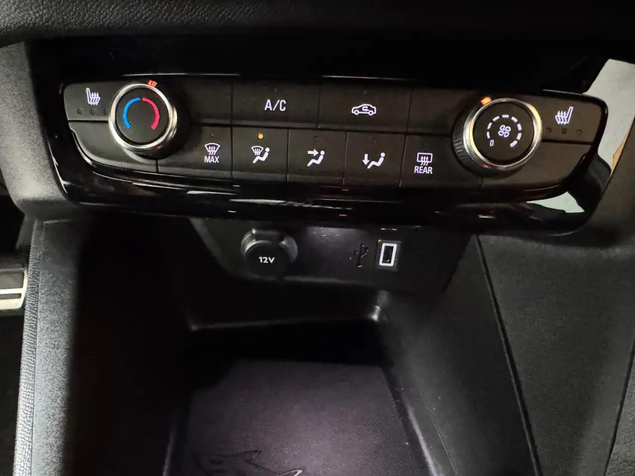 Opel Corsa F GS Navi über Handy+Automatik+LED — Galería del vehículo 16
