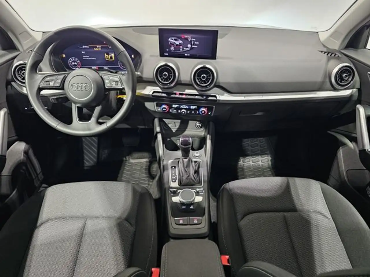 Audi Q2 35 TFSI Virtual Kamera StandheizungSportsitze — Galería del vehículo 17
