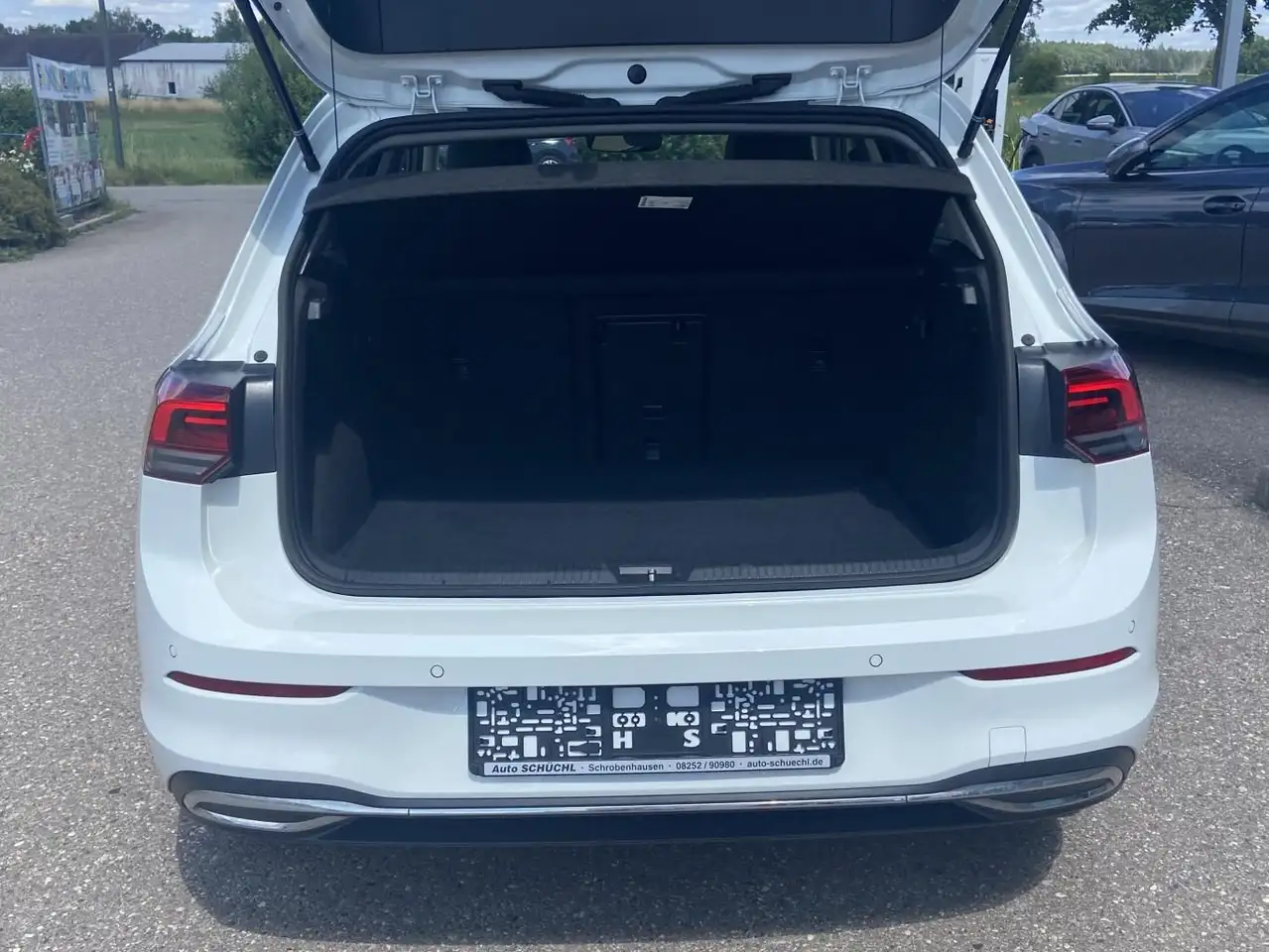 Volkswagen Golf 1.5 eTSI DSG STYLE APP-CONNECT+18"+ACTIVE-I — Galería del vehículo 12