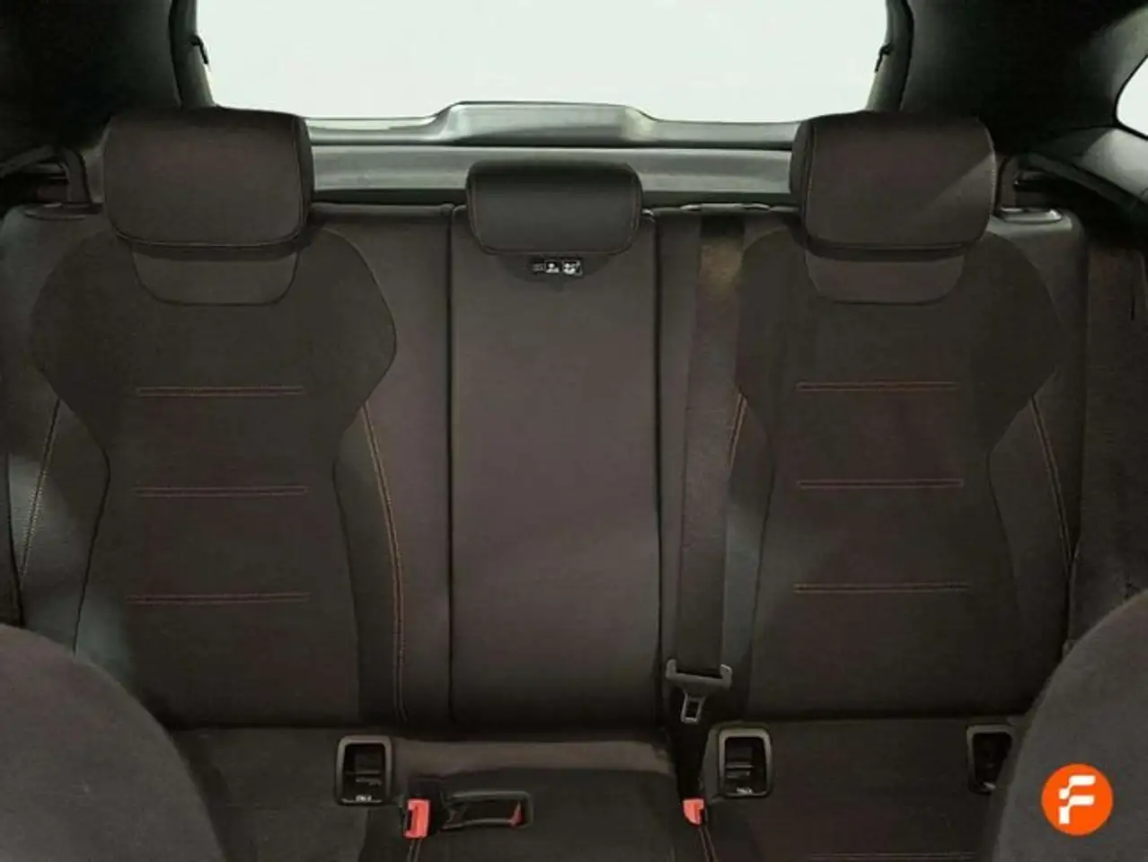 Mercedes-Benz GLA 220 220d 4Matic 8G-DCT — معرض صور السيارة 25