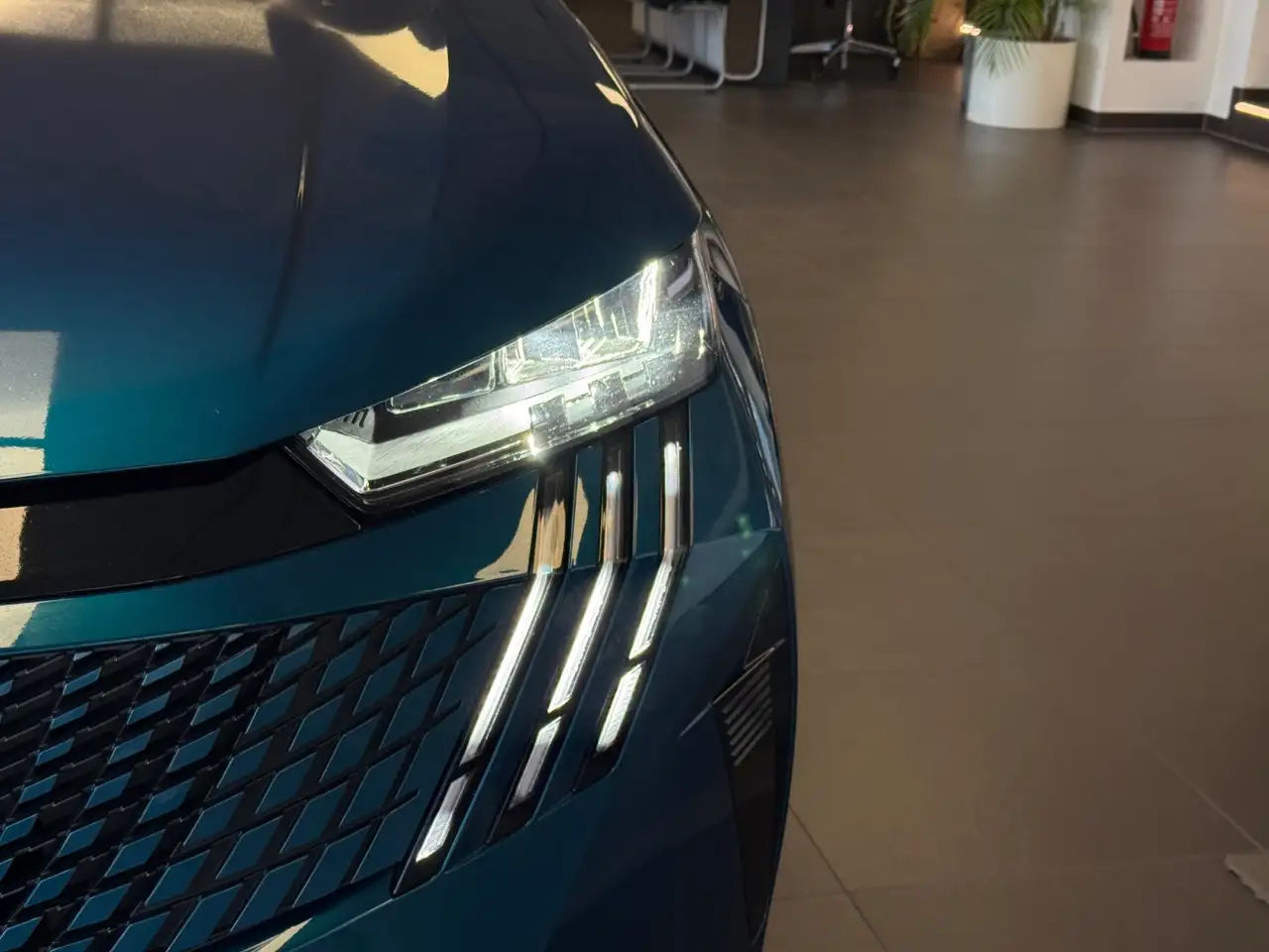Peugeot 3008 1.2 136 Rückfahrkamera*Navi*Sitzheizung — Galería del vehículo 7