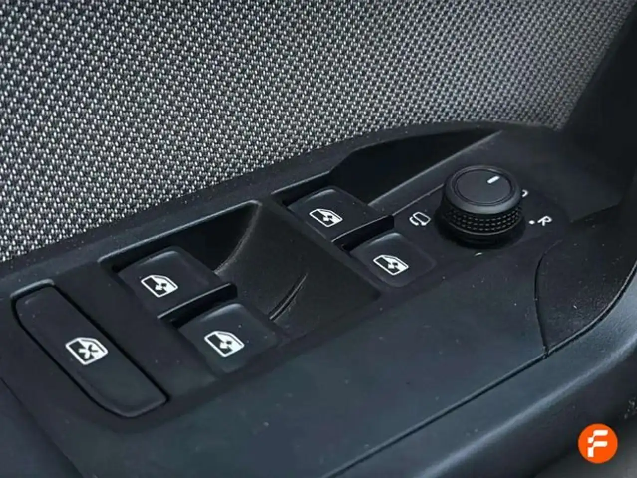 SEAT Leon 1.0 TSI S&S Style 25º Aniversario 110 — Galerie du véhicule 18