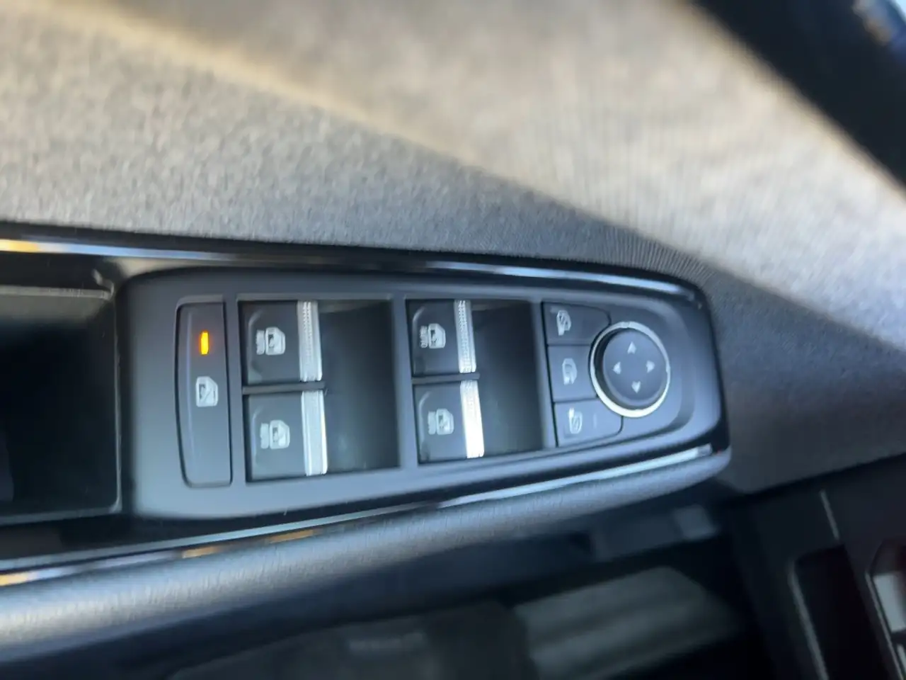 Renault Austral 1.3 TCe 160 Evolution — معرض صور السيارة 18